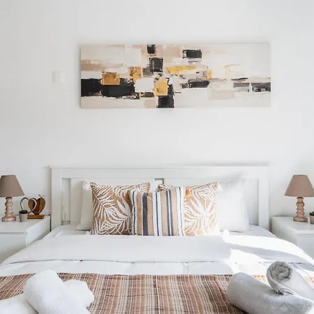 Doria 2-bedroom & Balcony In Larnaca * Aradhippou