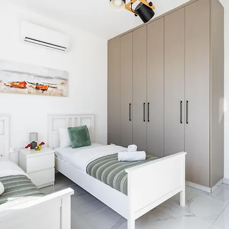 Doria 2-bedroom & Balcony In Larnaca Aradhippou