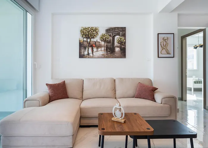 Doria 2-bedroom & Balcony In Larnaca * Aradhippou