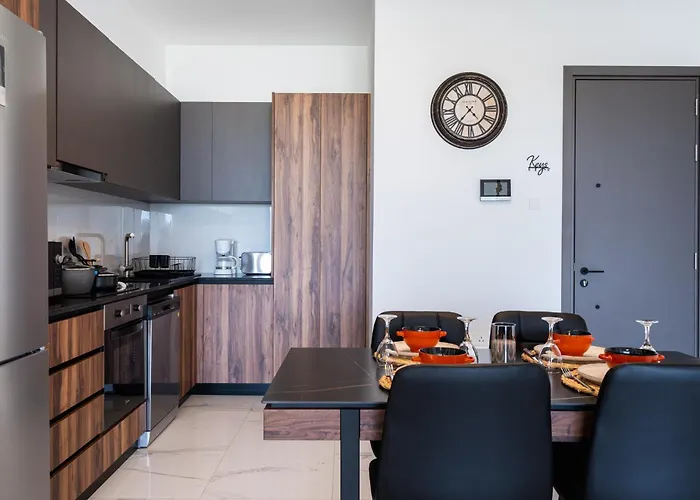 Doria 2-bedroom & Balcony In Larnaca Apartamento