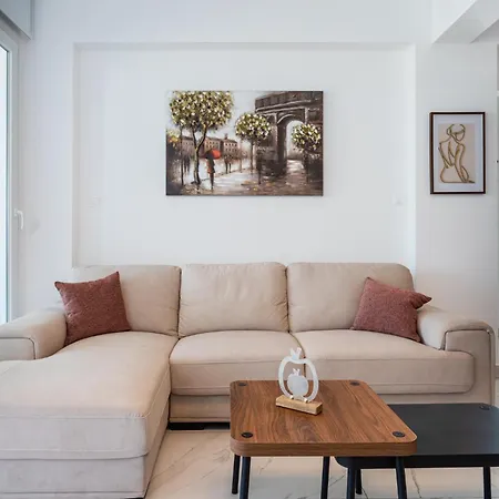 Doria 2-bedroom & Balcony In Larnaca * Aradhippou