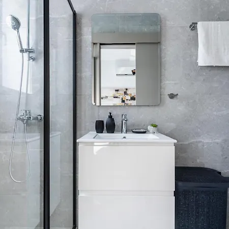 Doria 2-bedroom & Balcony In Larnaca