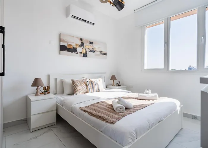 Appartement Doria 2-bedroom & Balcony In Larnaca