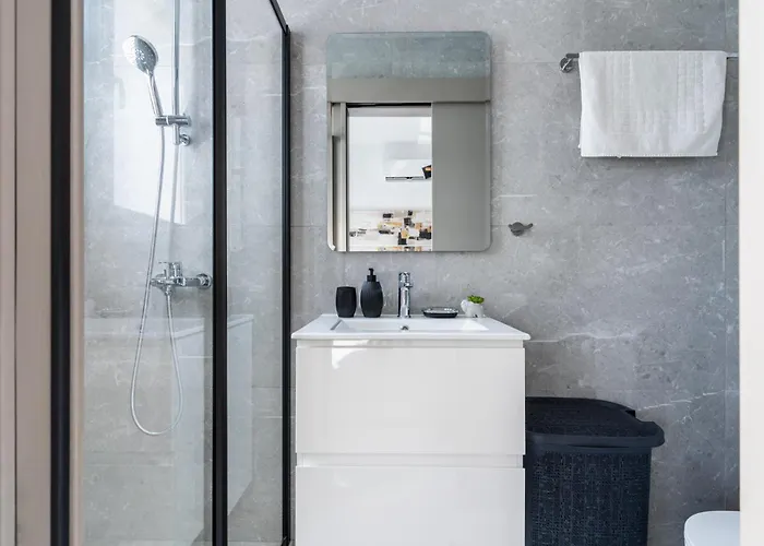 Doria 2-bedroom & Balcony In Larnaca